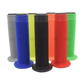 Pāris motocikla stūres rokturi Motociklu piederumi Gumijas motokrosa rokas stienis Nesagraujoša uzstādīšana 22 MM universāls