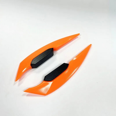 1 pāris universālā motocikla spārna aerodinamiskā spoilera dinamiskā spārna ar lipīgu dekorācijas uzlīmi motocikla skrejritenim