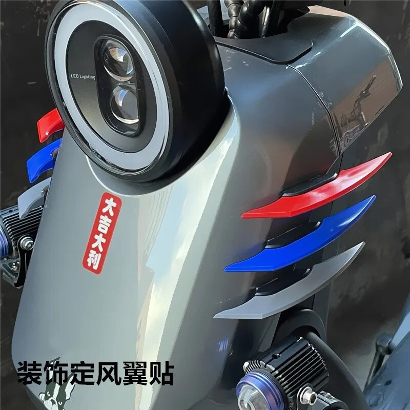 1 pāris universāls motocikla priekšējais apšuvums, sānu spoileri, dinamiskā spārna uzlīme Motocikla spārnu aerodinamiskā