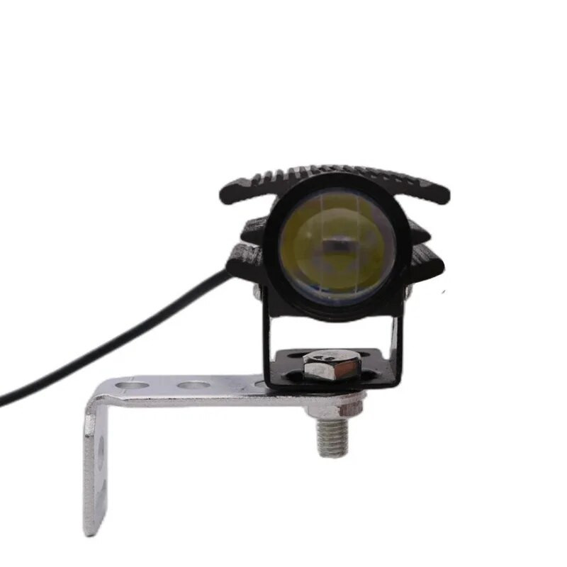 Elektriskais priekšējais lukturis, modificēts kronšteins Motocikla priekšējā riteņa šķērsstienis, 7 vārdu pagarinājuma LED prožektora atpakaļskata spogulis, fiksēts