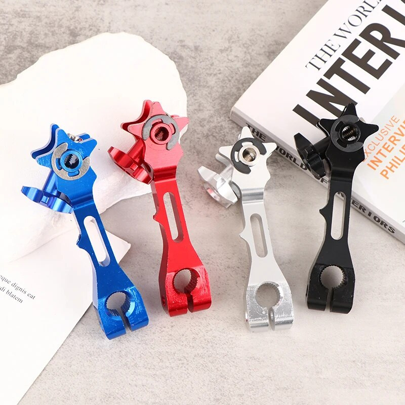 1 gab. Universāla CNC alumīnija sviras svira aizmugurējā bremžu svira, regulējama spriegojuma svira motocikla piederumiem