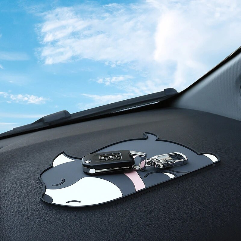 Automašīnas paneļa pretslīdēšanas paklājiņš multfilmas neslīdošs tālruņa paliktnis PVC paklājiņš, karstumizturīgs, mazgājams pretslīdēšanas paliktnis tālruņa atslēgas kartes turētājam