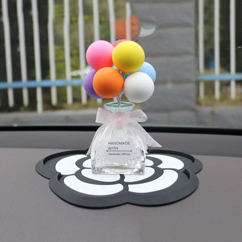 Auto paneļa glabāšanas paliktnis mobilais tālrunis smaržas sēdeklis augstas temperatūras kamēlija pretslīdes paliktnis auto rotājumi dekoratīvās uzlīmes