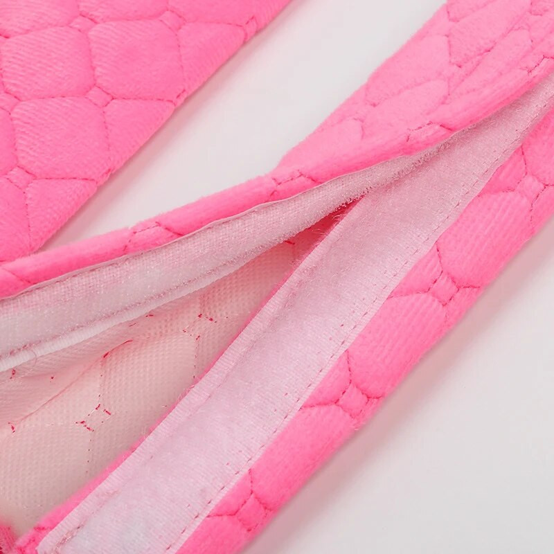 Automobiļu aksesuāri Drošības jostas plecu pārsegs Four Seasons Universāls, mīksts un ērts plecu spilventiņš Plīša aizsargapvalks