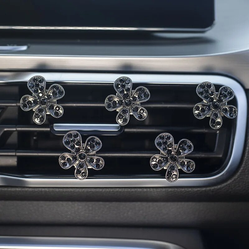 Automašīnas gaisa atsvaidzinātāja difuzora piekariņi Automašīnas salona dekors Rhinestone Diamond Crystal Ziedi Automašīnas Gaisa izplūdes atvere Smaržas Klipu piederumi