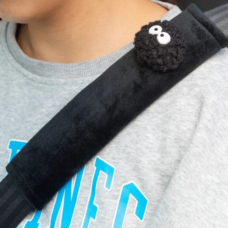 2gab Black Spirit Pad automašīnas drošības jostas maza salona apdares aizsardzība karikatūra radošā apdrošināšanas segums automašīnu aksesuāri