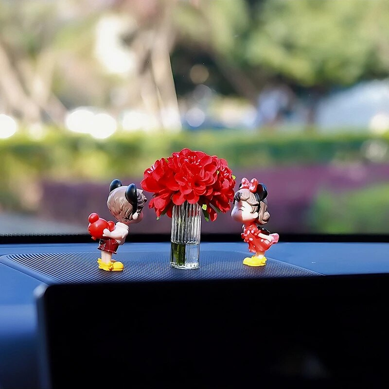 Jauki ziedu smarža Pāra automašīnu salona apdares rotājumi Auto centra konsoles apdares sīkrīki sievietēm Automašīnu aksesuāri