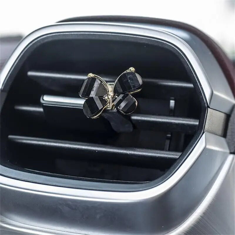Butterfly Car Air Outlet Parfüüm Creative Auto Parfüüm Auto Konditsioneer Suu Parfüümi Klamber Auto Aroomiteraapia Autotarvikud
