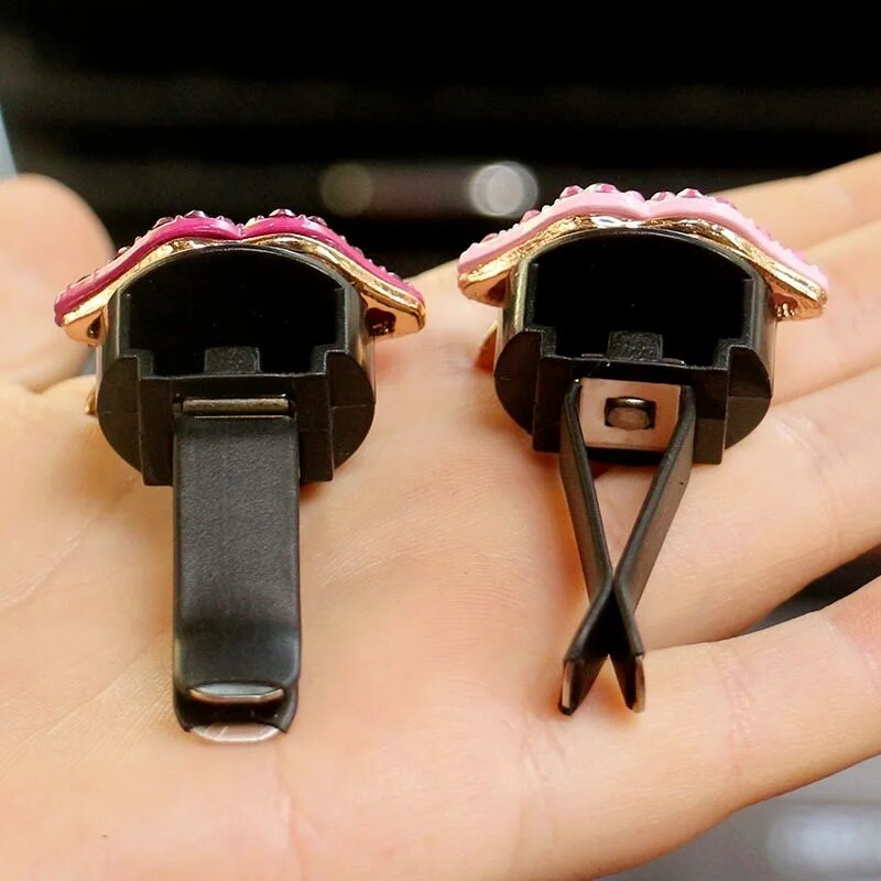 Automašīnas sarkana rozā lūpu aromterapijas gaisa ventilācijas smaržu klips radošs auto salona gaisa svaigāks aromāts