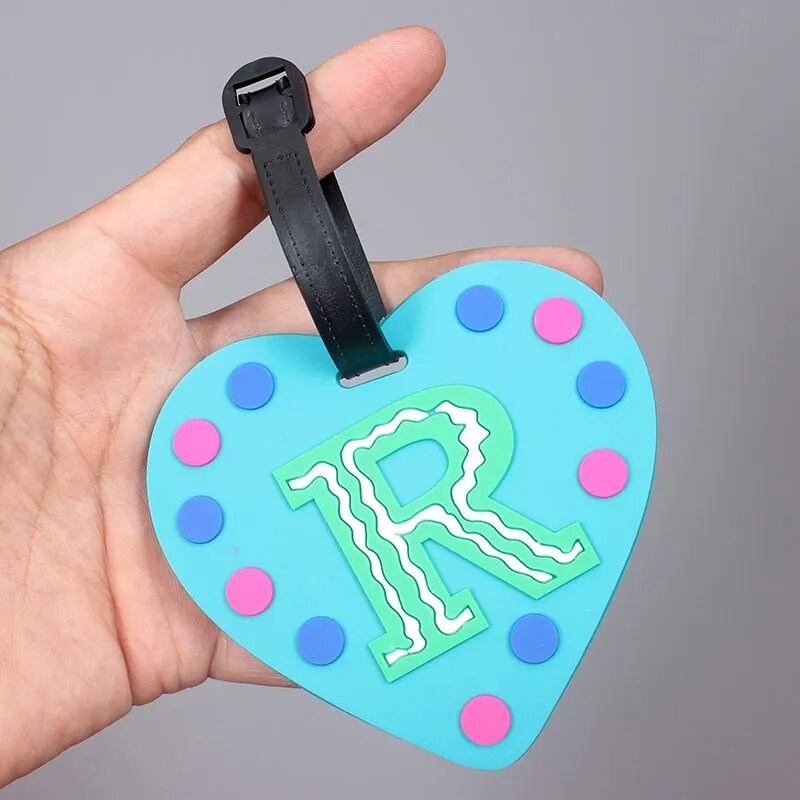 Jaunākie jaukie 26 burtu bagāžas ceļojumu piederumi etiķete silikagels čemodāna ID adreses turētājs bagāžas iekāpšanas zīme pārnēsājama etiķete