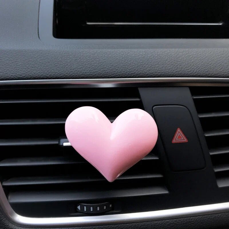 Red Heart Car Air Outlet Dekoratīvs Saspraude Auto Parfīms Lovely Heart Auto Gaisa Atsvaidzinātājs Dekoratīvs Smaržu Saspraude Auto Interjers