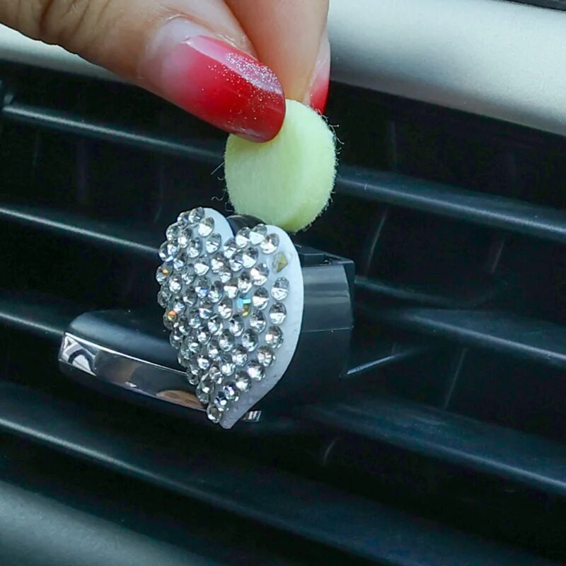 Automašīnas gaisa kondicionieris Love Heart smaržu klipsis Dekorācijas gaisa izvads Dimants Rhinestone Bling Decor Love Forma Aromterapijas klips