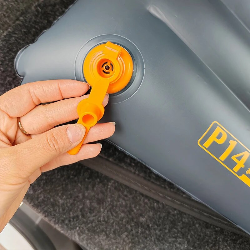 Automašīnas piepūšamais slīpuma paliktnis, matēts, tāls ceļojuma gulēšanas piederumu dizains. Noplūdes necaurlaidīga piepūšanas sprauslas vārsta moduļa P14 dizains