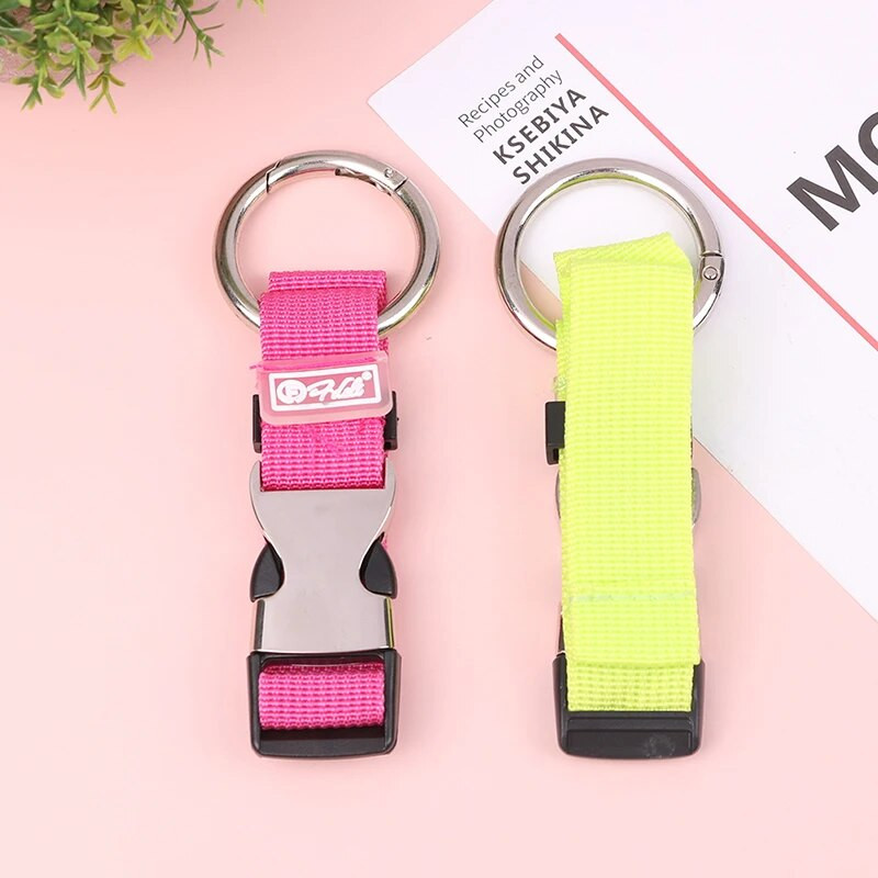 Karstā izpārdošana, pārnēsājama neilona pretaizdzīšanas bagāžas siksnas turētāja satvērējs Pievienot somu rokassomu klipsi Izmantojiet pārnēsāšanai