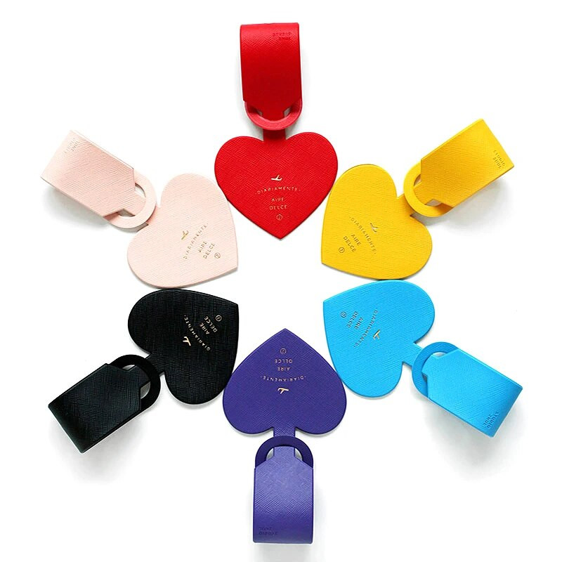 Vienkārša sirds formas ādas bagāžas zīme sievietēm ceļojumu čemodāna ID adreses turētājs meitenēm bagāžas birkas Iekāpšanas soma Pārnēsājama etiķete
