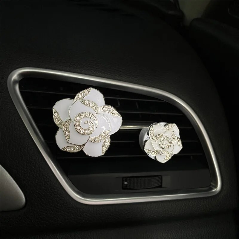 Metāla krāsas Camellia automašīnu smaržu klipsis sievietēm gaisa kondicionētājs Outlet smaržu klips Camellia automašīnu salona aksesuāri