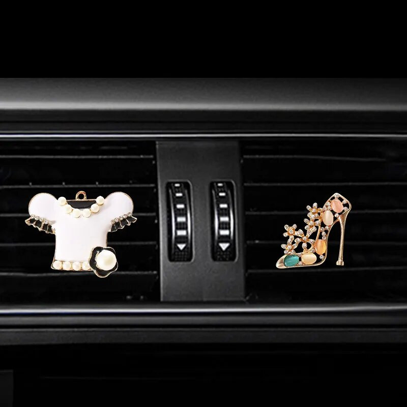 Apģērbu un augstpapēžu apavu modelēšanas auto Smaržu klipsis gaisa kondicionieris izplūdes gaisa atsvaidzinātājs automobiļa gaisa atsvaidzinātāja difuzorā