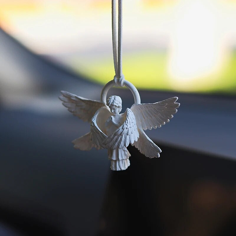 Lucky Angel automašīnas atpakaļskata spoguļa kulons Auto salona apdare Mini Resin Angel piekaramie ornamenti dāvanām Auto piederumi