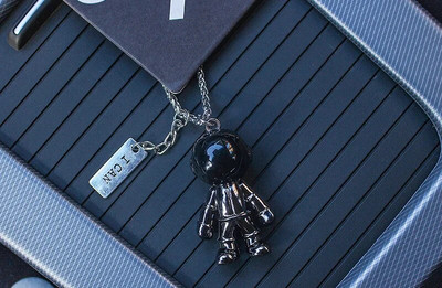 Automašīnas kulons Salona dekors Radošs Kosmosa cilvēks karājās hiphopa astronauta ornaments Automašīnas atpakaļskata spogulis Piederumi Zēniem Dāvanas