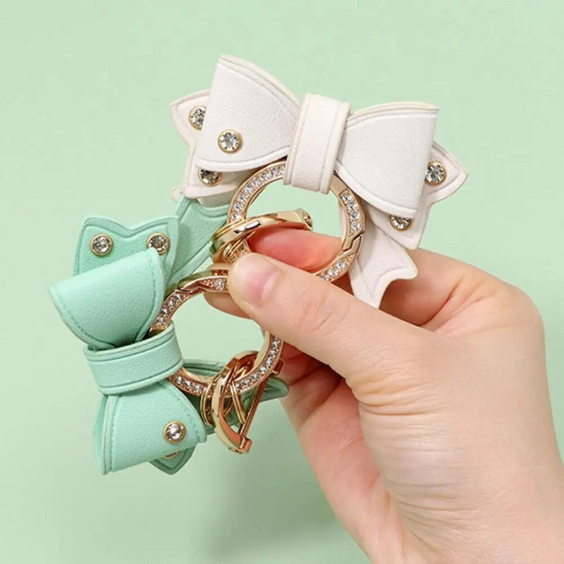 Μπρελόκ σε σχήμα φιόγκου Κρεμαστό μπρελόκ με φιόγκο από στρας Κρεμαστό μπρελόκ Κομψή διακόσμηση από συνθετικό δέρμα τσάντα ώμου για γυναίκες Δώρο με αποθήκευση κλειδιού