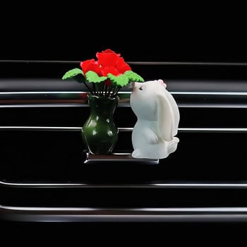 Χαριτωμένη διακόσμηση αυτοκινήτου Anime Bunny Smell Roses Action Figure Auto Κεντρική κονσόλα Στολίδια για γυναίκες Δώρα Αξεσουάρ αυτοκινήτου