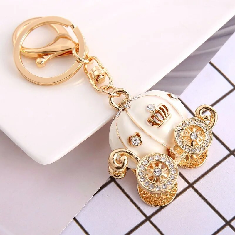 2024 täiskivist kristallist kõrvitsast võtmehoidjad auto võtmehoidjad naiste kotid kaunistus võtmehoidja kingitused pühade ehted