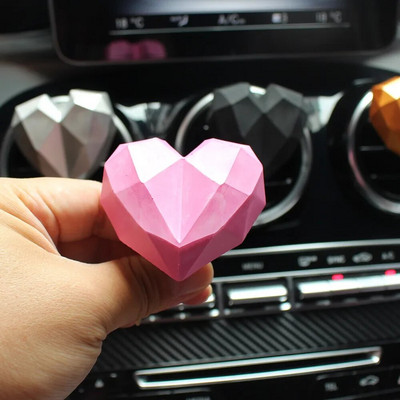 Love Heart Auto gaisa atsvaidzinātājs Automašīnas Smaržas Smaržas Klipu difuzors Auto Vent Smaržas Smaržas difuzors Automašīnas interjera aksesuāri