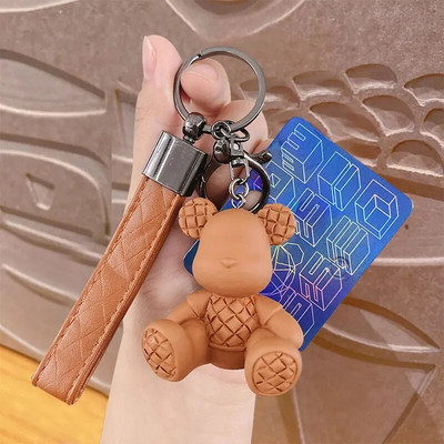 Kreatív bambusz szőtt medve autós kulcstartó medál aranyos rajzfilm ülő medve autós kulcstartó dekoráció ajándék nagykereskedelem