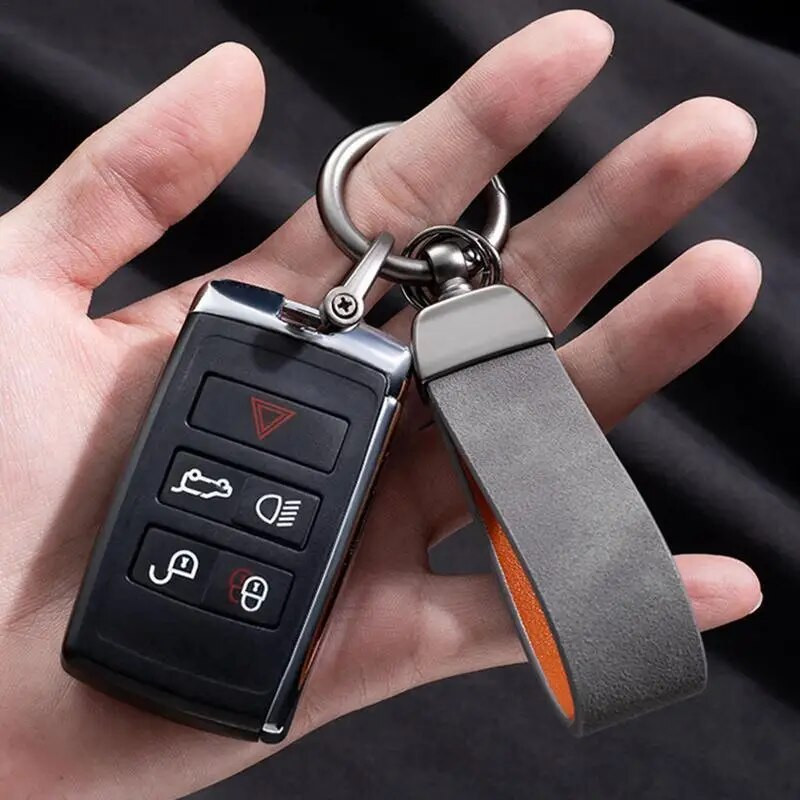 Karcmentes autós kulcstartó cink ötvözet mesterséges bőr kulcstartó autó csecsebecsés kulcstartó kulcstartó autóbelső tartozékokhoz