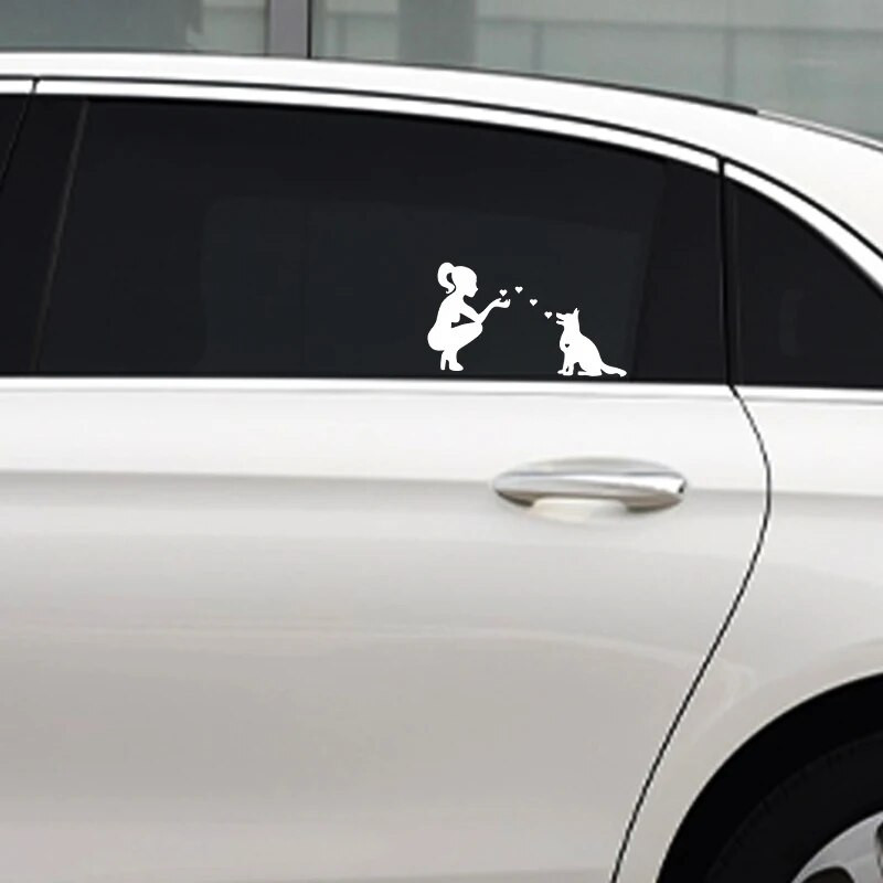 G182 saksa lambakoera daam armastab koera, stantsitud vinüülkleebis Autokleebis Veekindel autodekoratsioon auto kere põrkeraua tagaaknal