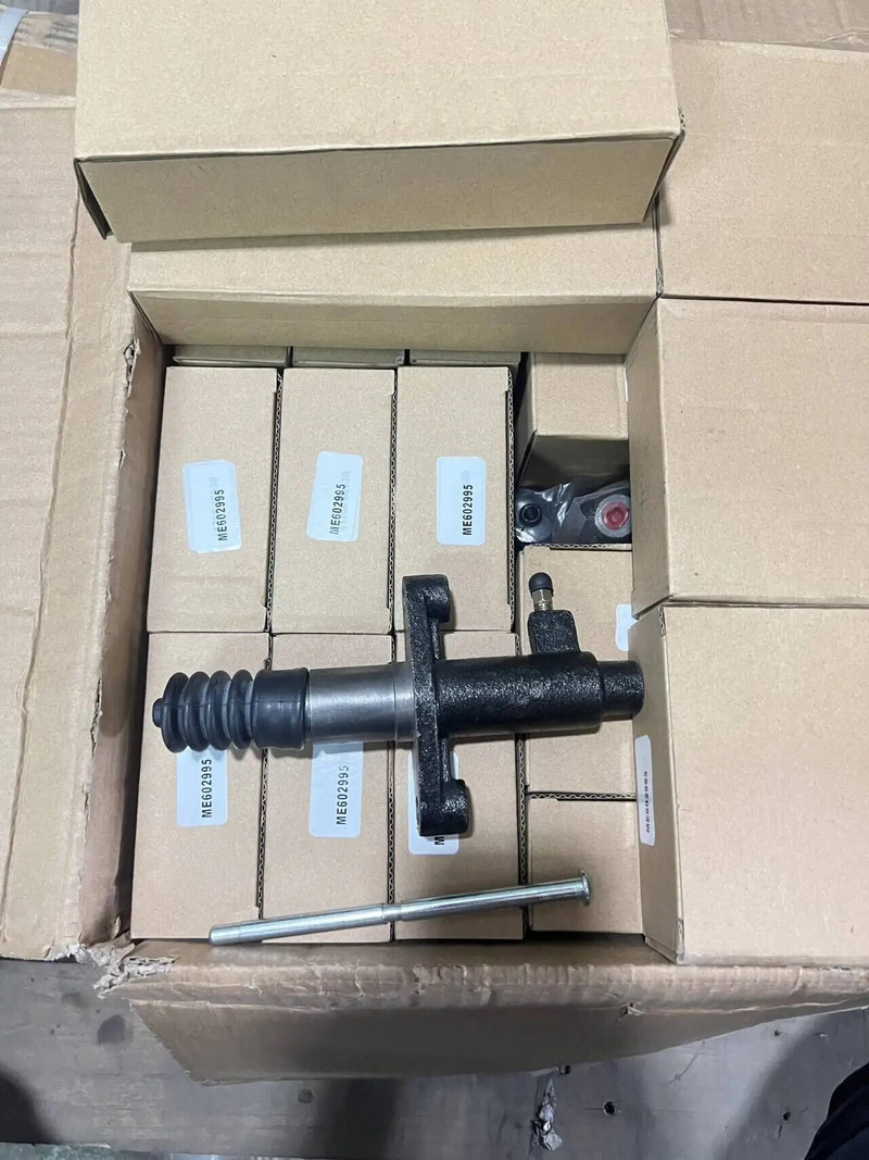 CLUCH MASTER ASSY kasutatud FUSO Canter HYUNDAI KAO0040 ME602994 ME602995 ME606117 ME607351 ME607350 ME609069 ME609368 jaoks