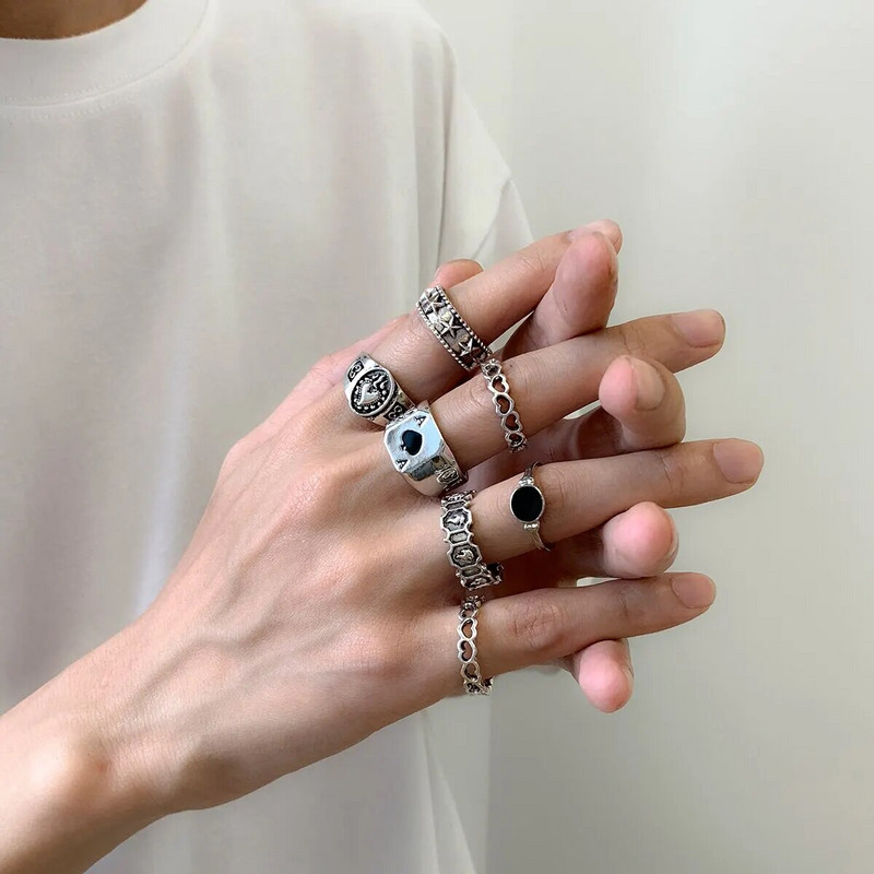 7 tk/komplekt Gothi nikerdatud südamepokker Antiik-hõbedavärvilised sõrmused meestele Vintage geomeetrilised sõrmenuki tänavasõrmuse tarvikud Steampunk