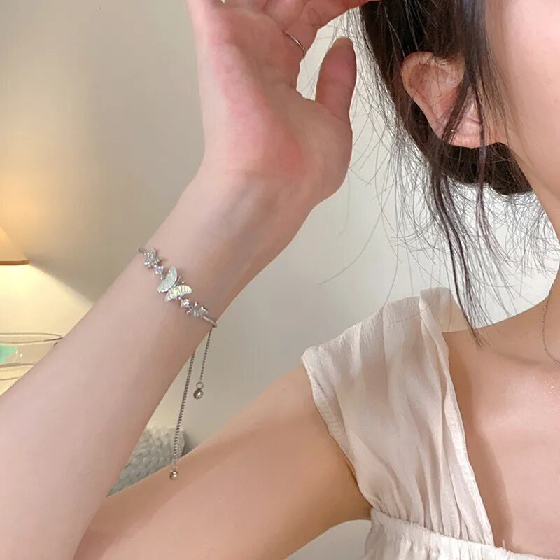 Värvilised tsirkoonist liblikast pingutusnööriga käevõrud naistele Armsad kikisõlme hõbedase värvi reguleeritavad käevõrud ehted sünnipäevakingitused