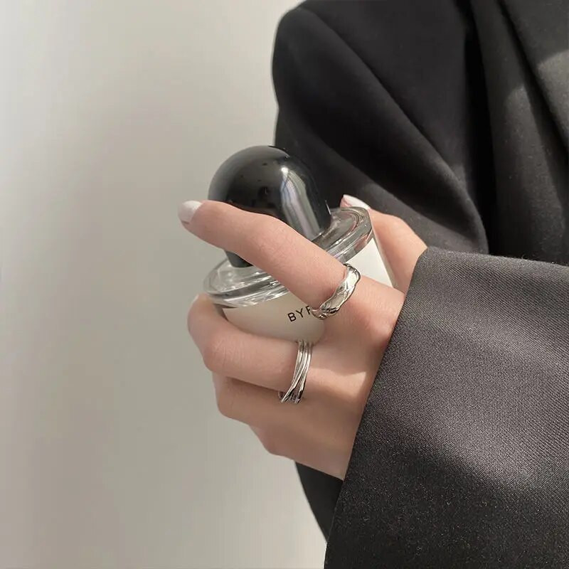 Hõbedase värvi ebaregulaarne õõnes kahejooneline geomeetriline komplekt sõrmus Naissoost lihtne unikaalne disain mood reguleeritavad ehted kingitused