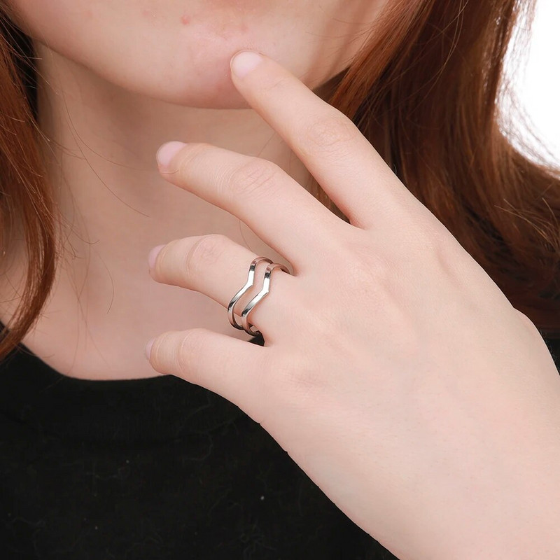 Skyrim 2024 Jednostavan geometrijski valoviti prsten od nehrđajućeg čelika zlatne boje Party prstenje za prste Nakit Rođendanski dar za žene Djevojke
