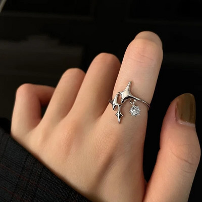 Novi dolazak iz 2023. Nepravilni šuplji široki prsten srebrne boje Ženski modni retro jedinstveni dizajn Ručno izrađeni nakit Pokloni