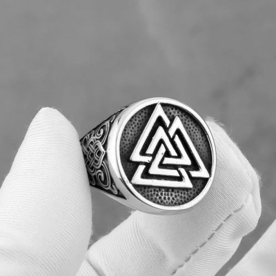 Meeste Viking Valknut Sõrmus roostevabast terasest keldi sõlme amulett sõrmus Hip Hop Biker Punk Loominguline kingitus Põhjamaade ehete hulgimüük