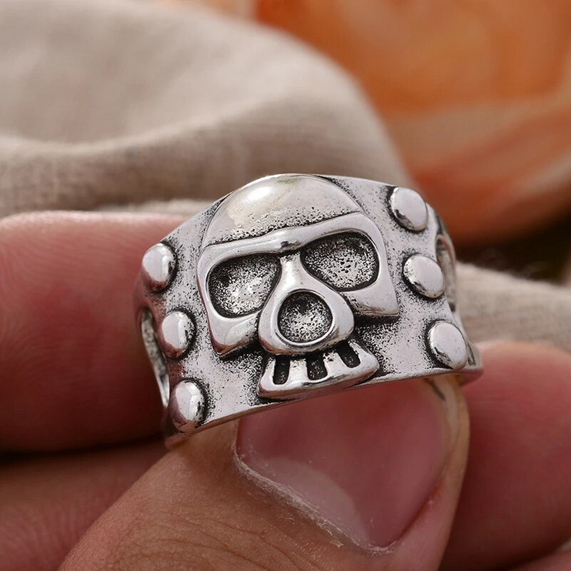 Enim müüdud pealuu totem tume punk rock hip hop retro tai hõbedane mehe peosõrmus hulgimüük ehted odavad kingitused