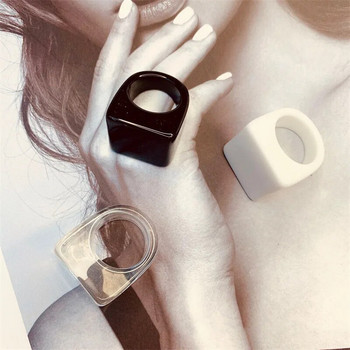 Vintage γεωμετρικά τετράγωνα Λευκά Μαύρα Χρώμα Ρητίνη Big Finger Rings για γυναίκες Μόδα Διαφανές ακρυλικό δαχτυλίδι για ζευγάρι Χονδρική