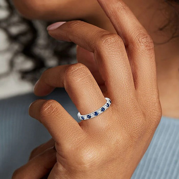 Кръгли тънки пръстени Huitan със син/бял CZ камък за жени Прости стилни аксесоари Ежедневно облекло Изискани момичешки пръстени Бижута