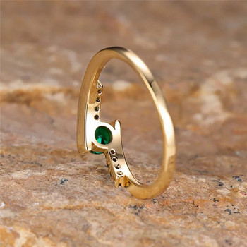 Прост моден пръстен с малък кръгъл камък Годежни пръстени със зелен кристал и циркон за жени Ретро модни златисти сватбени бижута