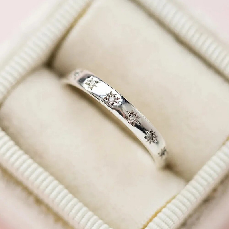 Huitan Korea stiilis lihtsad metallist sõrmused naistele Inkrusteeritud läikiv CZ Stone Igapäevaselt kantavad aksessuaarid Mitmekülgsed tüdrukute sõrmeehted