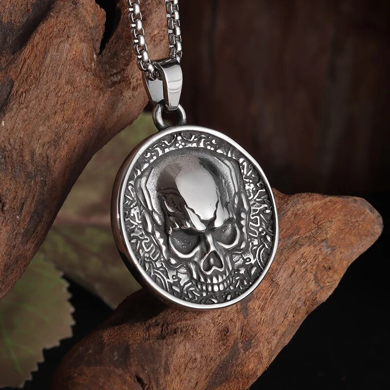 Apaļas vintage gotikas divpusējas galvaskausa medaļas kulons Karību jūras pirāti galvaskausa kaklarota vīriešiem sievietēm biker biker rotaslietas