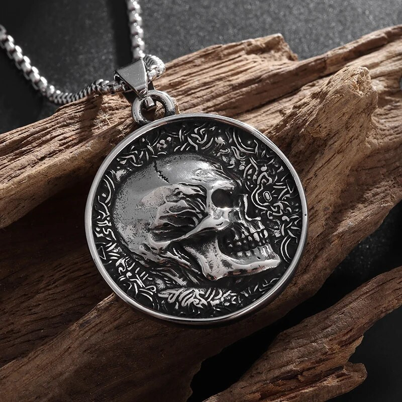 Apaļas vintage gotikas divpusējas galvaskausa medaļas kulons Karību jūras pirāti galvaskausa kaklarota vīriešiem sievietēm biker biker rotaslietas