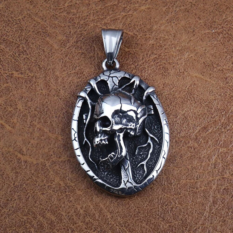 Uus gooti thrilleri pealuukaelakee mehele Vintage roostevabast terasest deemoni risti ripats Loomingulised Halloweeni ehted Dropshipping