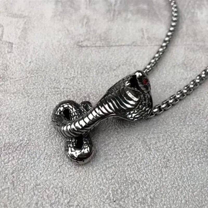 Vintage punk rästikupunane kobra ripats meeste alternatiivse stiiliga lahe kampsun kaelakee moe jalgratta ehted kingitus