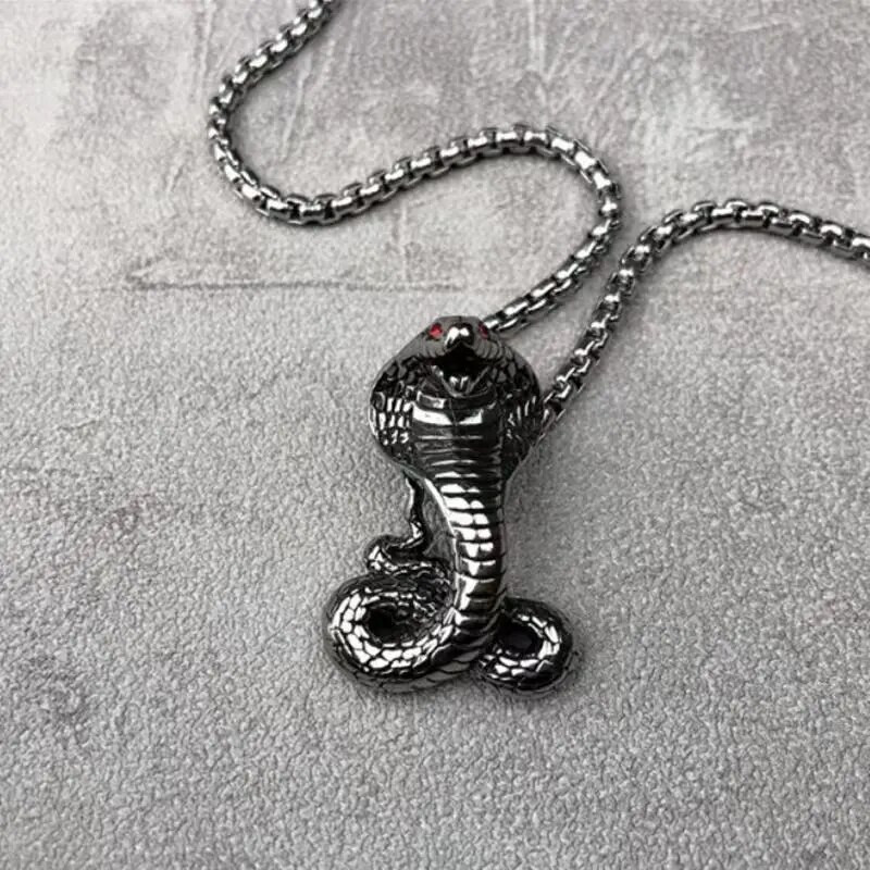 Vintage punk rästikupunane kobra ripats meeste alternatiivse stiiliga lahe kampsun kaelakee moe jalgratta ehted kingitus