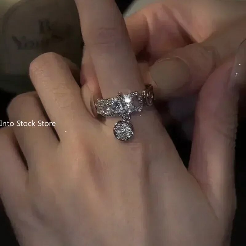 Zaručnički nakit Pokloni Vintage kraljevski plavi kameni prsten Žuto zlato u boji Luksuzno žensko vjenčano prstenje za žene okrugli viseći prsten