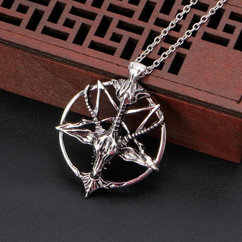 Nišas Literāras veiksmes kaklarota Pentagramma Baphomet kazas galvas galvaskausa kulons Velna Pan apaļas sakausējuma kulons dāvanas vīriešiem sievietēm
