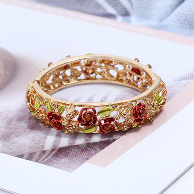 Χρωματιστά σμάλτο βραχιόλια λουλουδιών από κράμα διάτρητο χαρακτικό Vintage βραχιόλια λουλουδιών κόκκινο μωβ τριαντάφυλλο βραχιόλια για γυναίκες Δώρο κοσμήματος